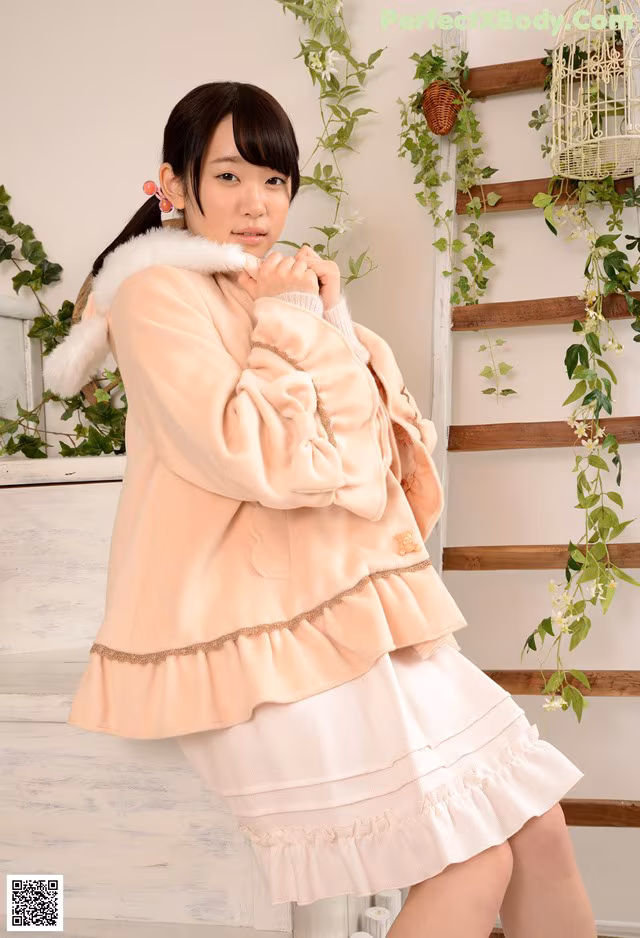 Yura Kano - Ivory Hot Beut
